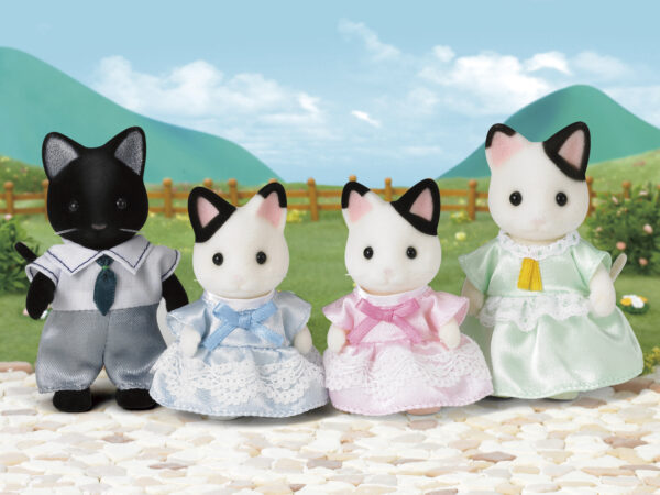 Sylvanian Families: Οικογένεια Tuxedo Cat - Image 2