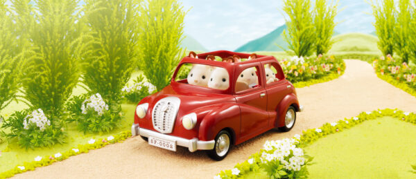 Sylvanian Families: Οικογενειακό Αυτοκίνητο με Εξοπλισμό για Πικ-νικ - Image 2