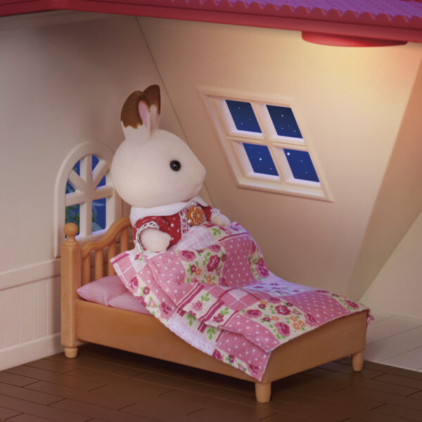 Sylvanian Families: Eξοχικό Σπιτάκι με Κόκκινα Κεραμίδια - Image 6