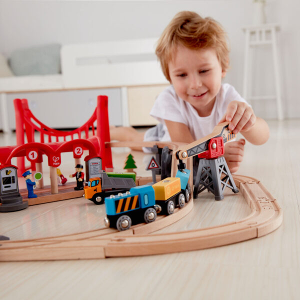 Ξύλινος Σιδηρoδρομικός Σταθμός Busy City Rail Set - Image 3